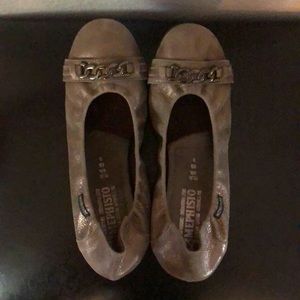 Mephisto size 9 flats -perfect condition - never worn